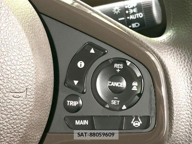 Honda N BOX 2023-10 7358929-4