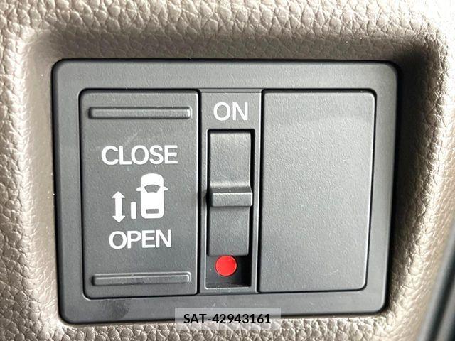 Honda N BOX 2022-12 7358931-3