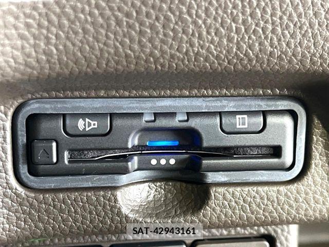 Honda N BOX 2022-12 7358931-6