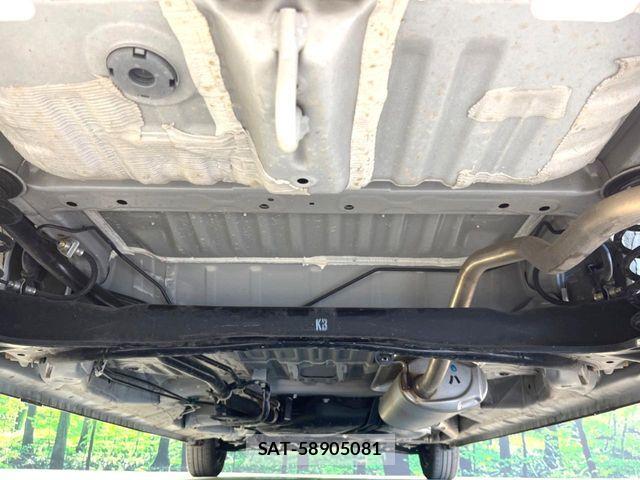 Honda N BOX 2024-06 7358923-18