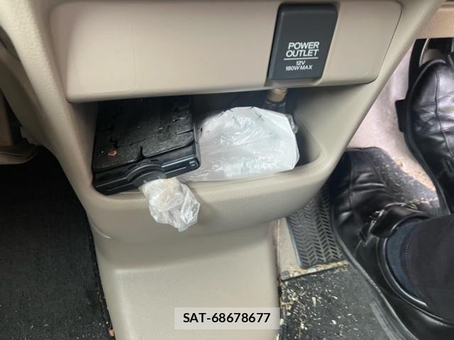 Honda N BOX 2014-03 7358966-26