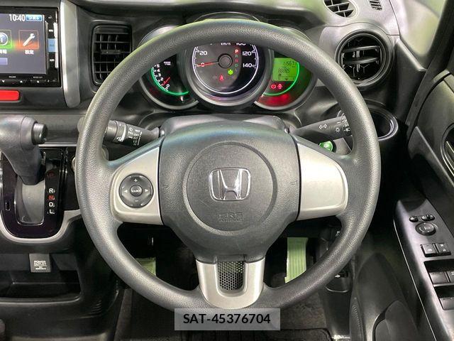 Honda N BOX 2014-02 7358952-10