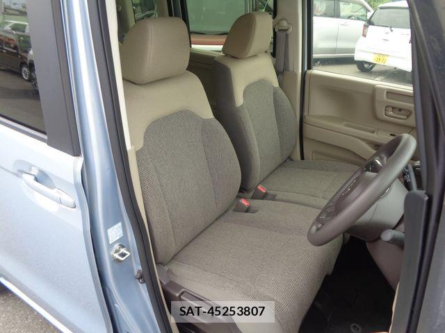 Honda N BOX 2019-06 7358958-14