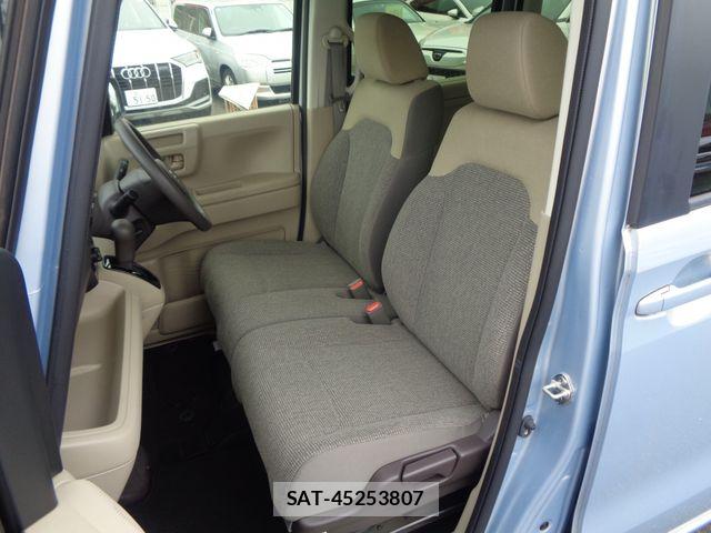 Honda N BOX 2019-06 7358958-16