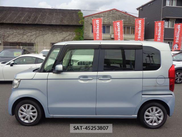 Honda N BOX 2019-06 7358958-4