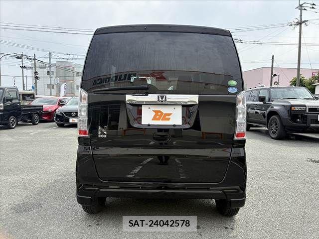 Honda N BOX 2017-06 7358953-13