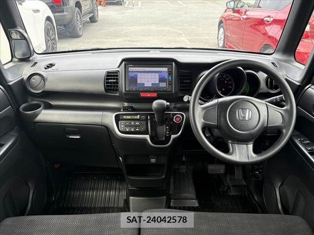 Honda N BOX 2017-06 7358953-1