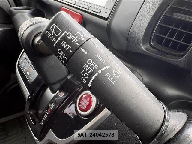 Honda N BOX 2017-06 7358953-23
