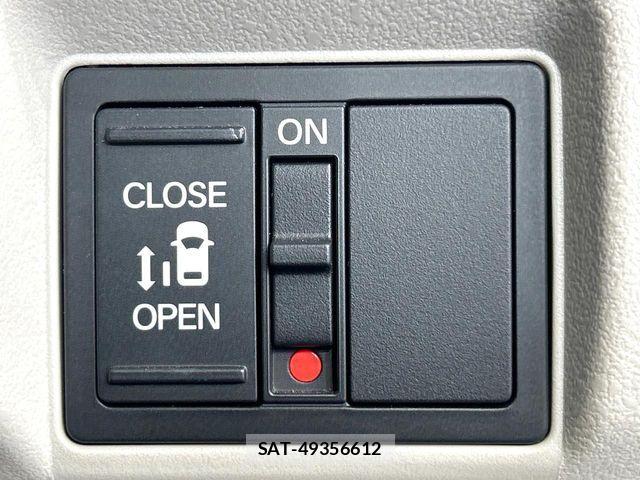 Honda N BOX 2025-06 7358920-4