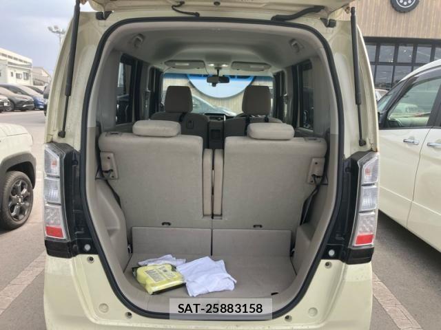 Honda N BOX 2012-05 7358963-24