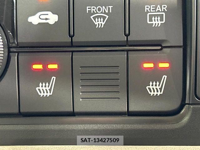 Honda N BOX 2024-11 7358924-6
