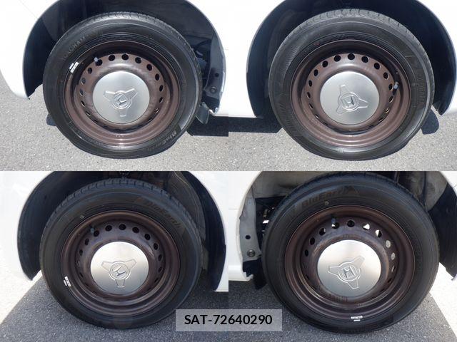 Honda N BOX 2022-07 7358927-11