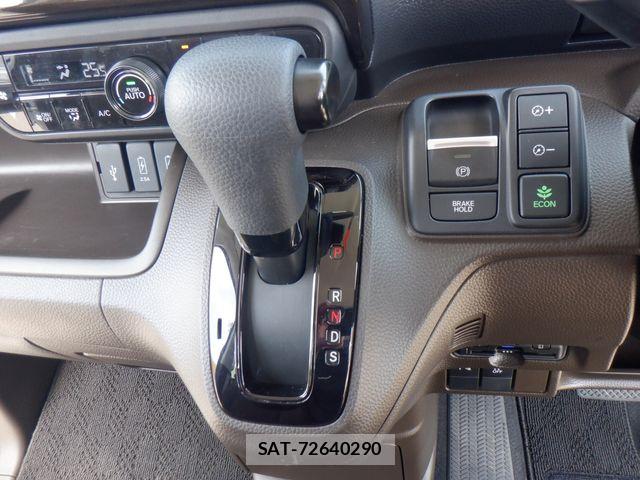 Honda N BOX 2022-07 7358927-14