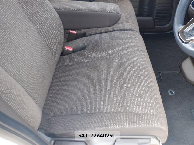 Honda N BOX 2022-07 7358927-20