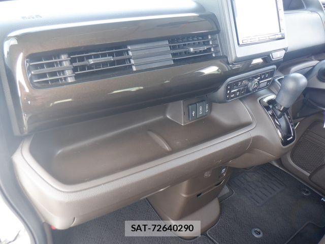 Honda N BOX 2022-07 7358927-23