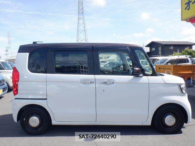 Honda N BOX 2022-07 7358927-4