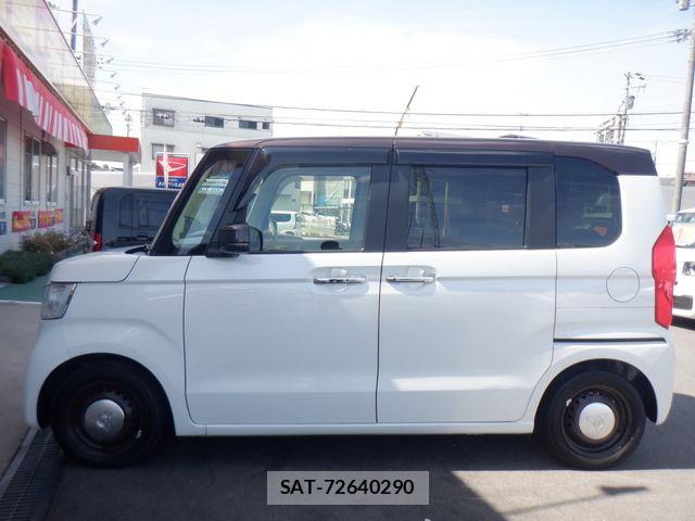 Honda N BOX 2022-07 7358927-5