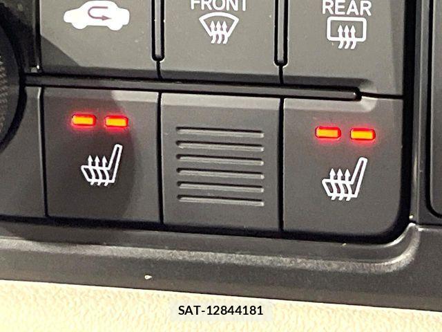 Honda N BOX 2024-11 7358918-5