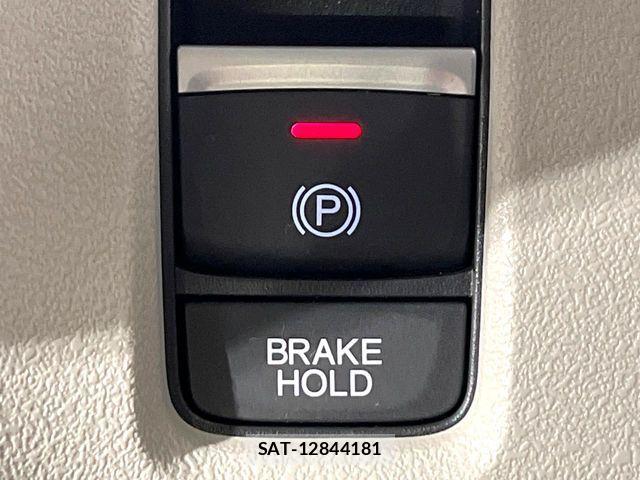 Honda N BOX 2024-11 7358918-6