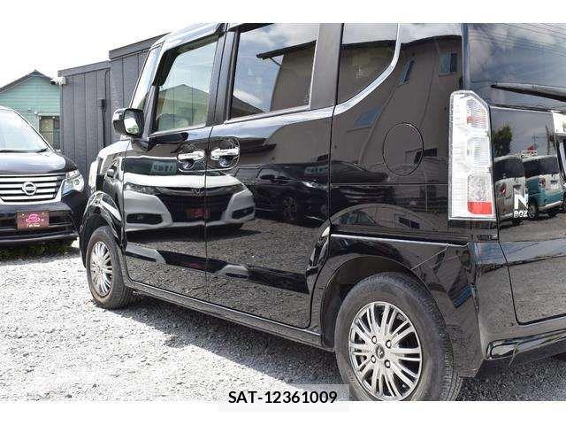 Honda N BOX 2017-06 7358955-17