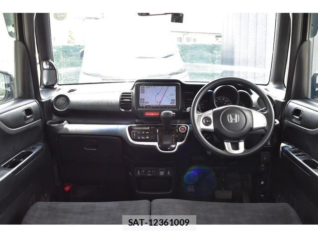 Honda N BOX 2017-06 7358955-1