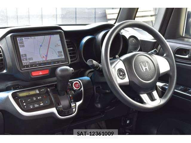 Honda N BOX 2017-06 7358955-2