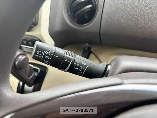 Honda N BOX 2017-12 7358946-10