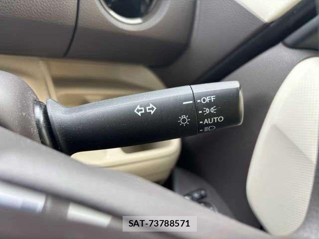Honda N BOX 2017-12 7358946-11
