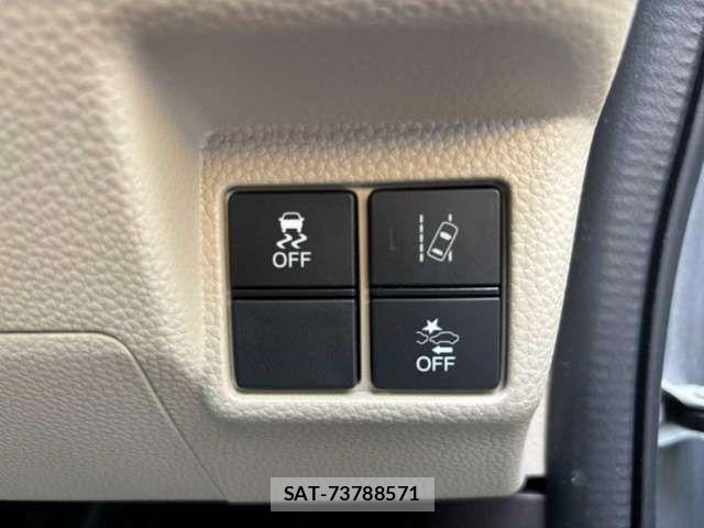 Honda N BOX 2017-12 7358946-13