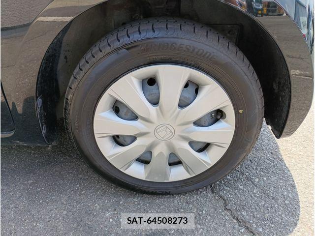 Honda N BOX 2017-02 7358951-8