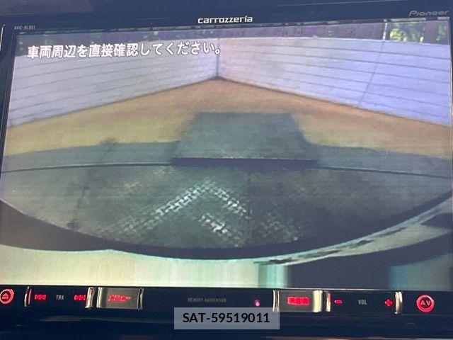 Honda N BOX 2017-11 7358933-4