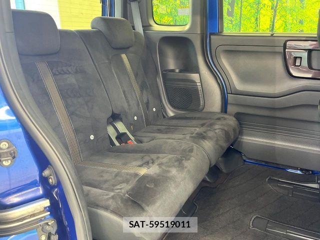 Honda N BOX 2017-11 7358933-8