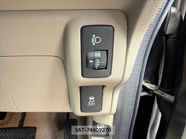 Honda N BOX 2013-02 7393138-22
