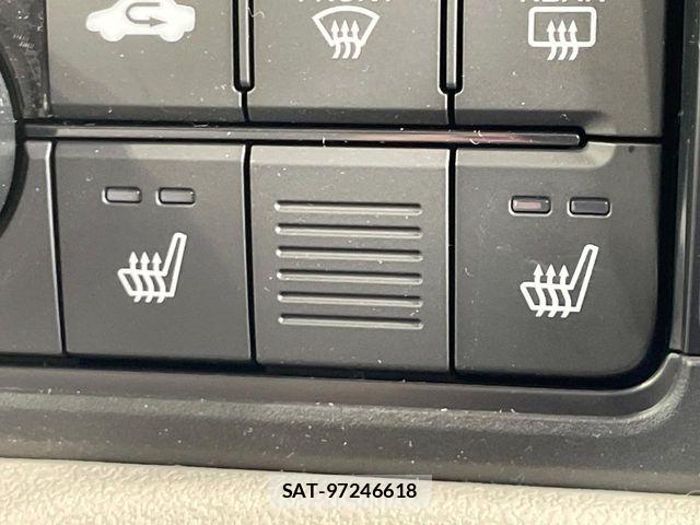 Honda N BOX 2025-12 7456098-5