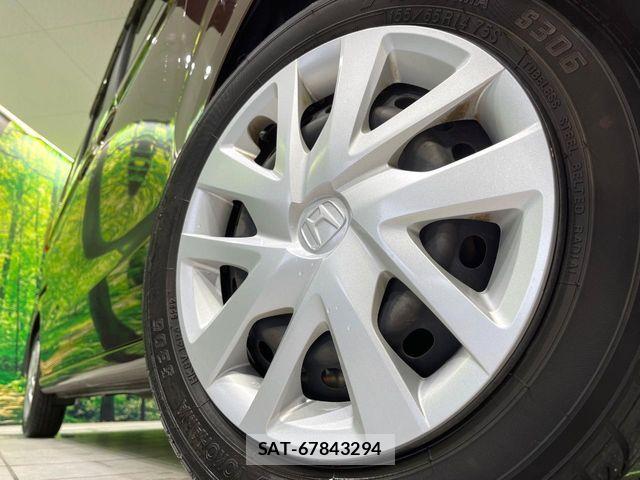 Honda N BOX 2018-03 7456129-12
