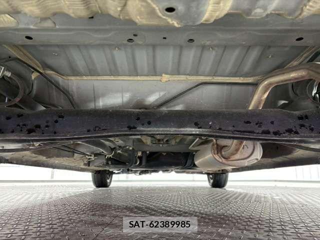 Honda N BOX 2018-02 7456125-13