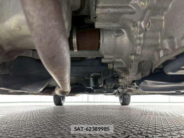 Honda N BOX 2018-02 7456125-16