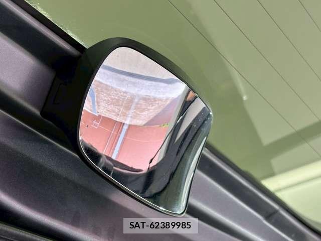 Honda N BOX 2018-02 7456125-17
