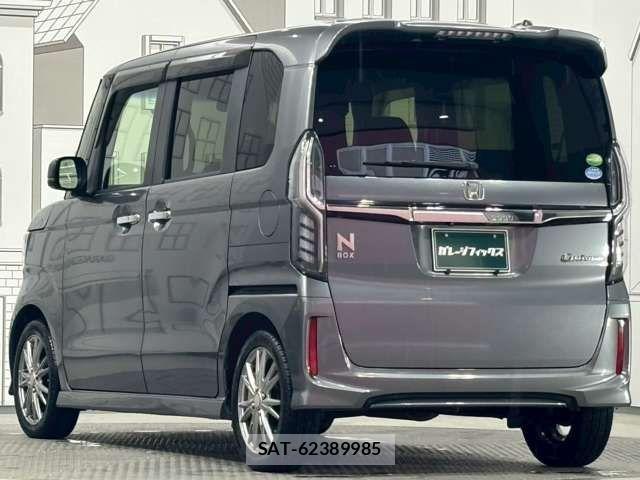 Honda N BOX 2018-02 7456125-6