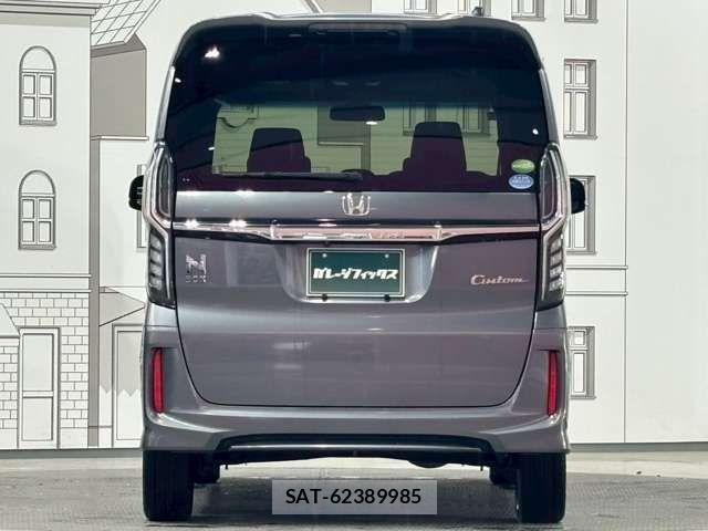Honda N BOX 2018-02 7456125-7