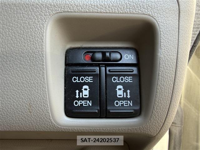 Honda N BOX 2012-06 7456159-17