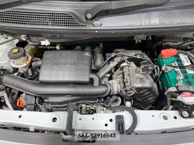 Honda N BOX 2022-06 7456122-17