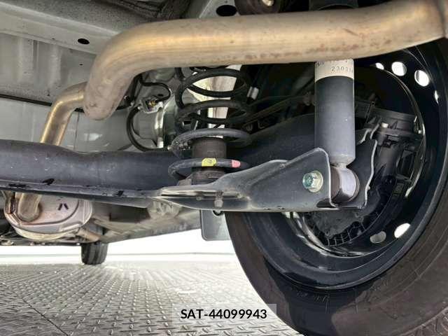 Honda N BOX 2023-06 7456117-12