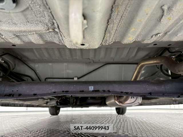 Honda N BOX 2023-06 7456117-13