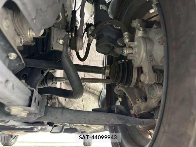 Honda N BOX 2023-06 7456117-15