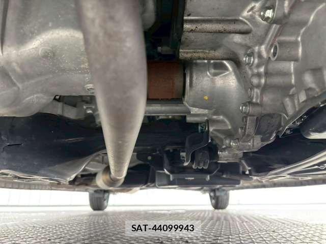 Honda N BOX 2023-06 7456117-16