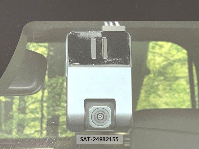 Honda N BOX 2023-10 7456094-6