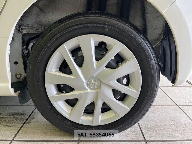 Honda N BOX 2017-12 7456143-11