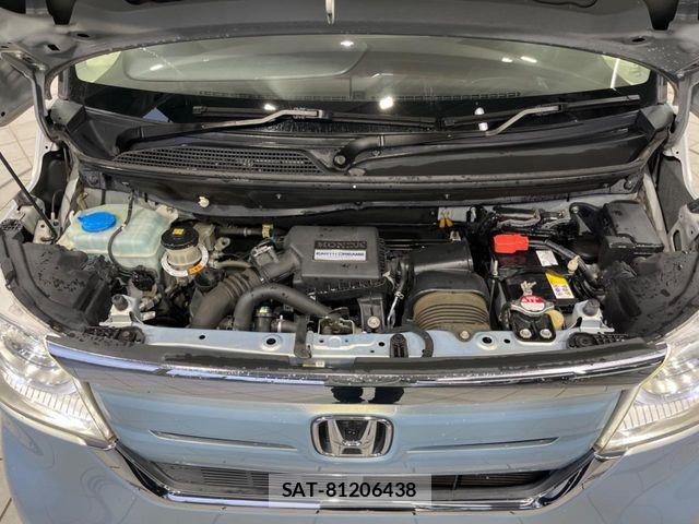 Honda N BOX 2018-04 7456144-17