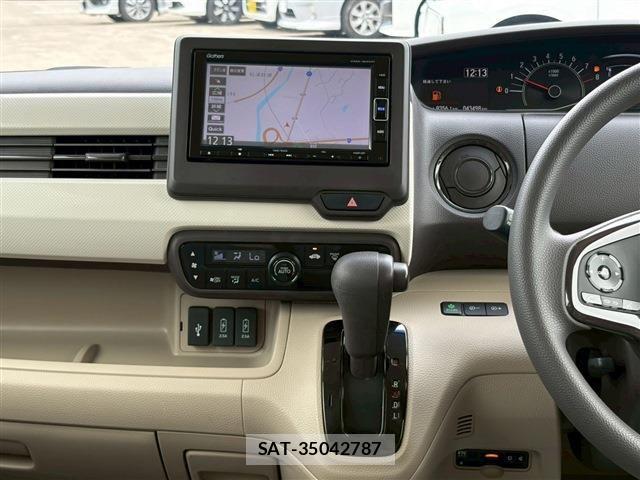 Honda N BOX 2018-08 7456133-23